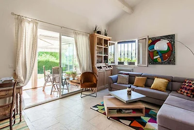 Villa moderna a Mougins con piscina privata