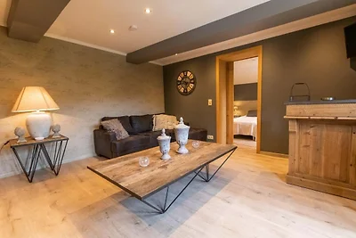 Appartamento a Coo con vista lago