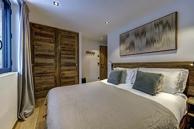 Quality Chalet with pastries & housekeeping...