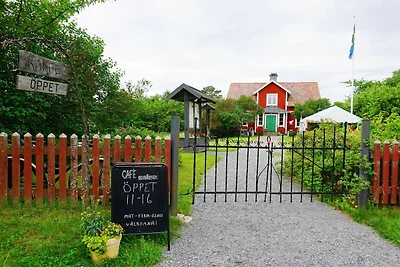 8 Personen Ferienhaus in ADELSÖ