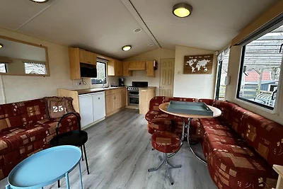 Ruhige Residenz mit großer Veranda in der Näh...