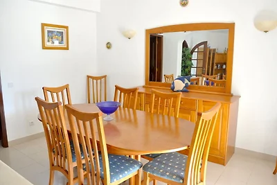 Geräumige Villa mit vier Schlafzimmern und pr...