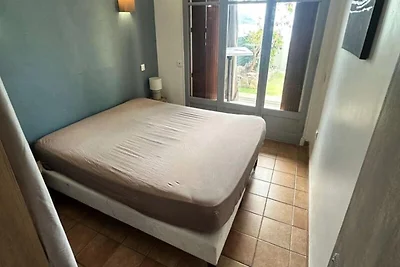 Apartment in Saint-Cyr-sur-Mer am Meer