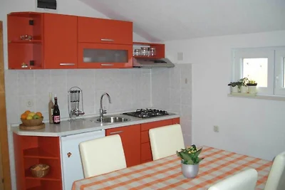 Wohnung in Bol mit Balkon