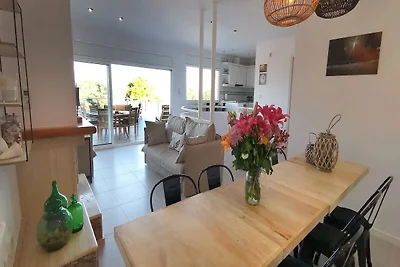 Wohnung, 350 Meter vom Strand Riells entfernt