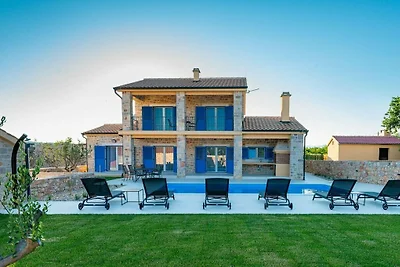 Villa in Vinjerac mit Schwimmbecken