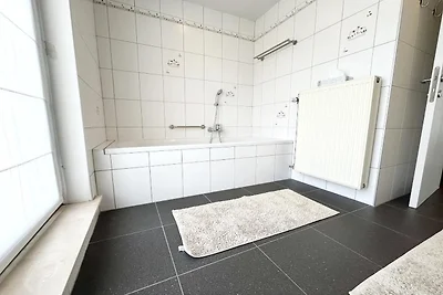 Villa in Wenduine met tuin nabij strand