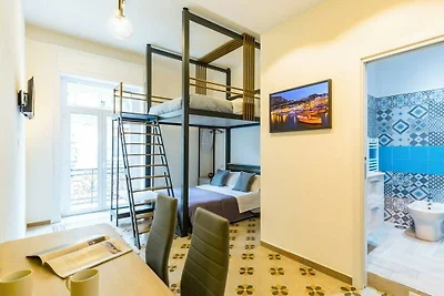 Appartement in Napels met balkon
