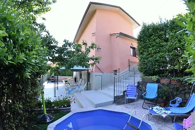 Schönes Cottage mit Swimmingpool in Gualdo