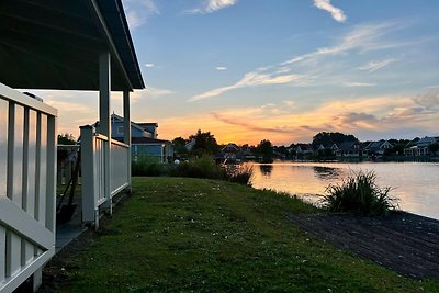 Vakantiehuis met sauna en vissteigers