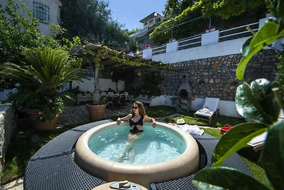 Apartment an der Amalfiküste mit Whirlpool