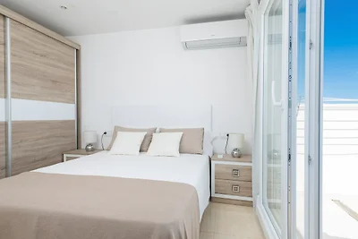 Luisamar Sea View - Apartamento En S'illot