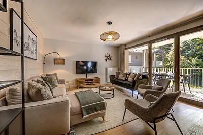 Chic Apartment with Balcony near Chamonix...