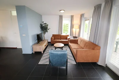 Bungalow nad Wodą z Sauną w Południowej...