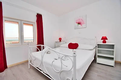 Ferienhaus mit Pool in Visocane