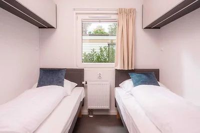 Stylish Cabin with Private Garden for 4