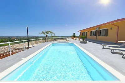 Casa vacanze a Floridia con piscina