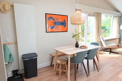 Bungalow in Sint Maartenszee am Strand
