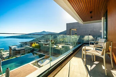 Villa in Kalkan mit Schwimmbecken