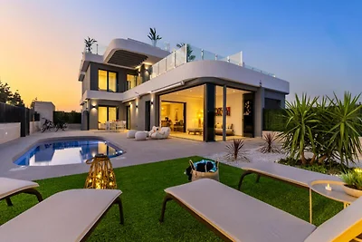 Villa a Los Alcázares con Piscina