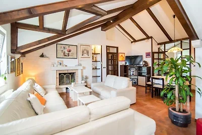 Three bedroom Apartment with terrace and sea...
