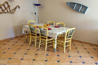 Provencal Apartment in town center