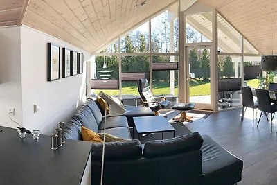 10 Personen Ferienhaus in Væggerløse-By Traum