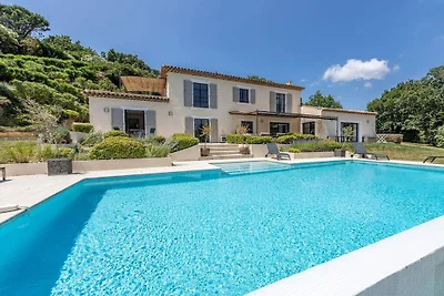 Vakantiehuis in Grimaud met zwembad