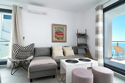 Wohnung in Nerja mit Meerblick & Pool