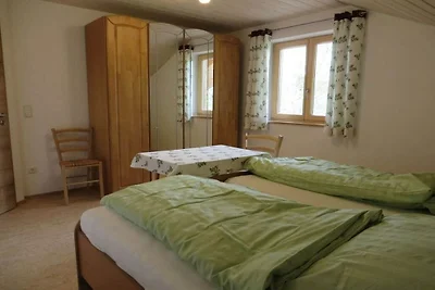 Vakantiehuis in Regen met zwembad