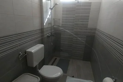 Four Bedroom Holiday Home With Terrace & Sea...