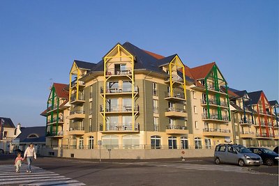 Möblierte Wohnung mit Balkon oder Terrasse