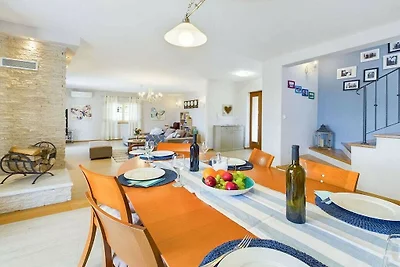 Villa a Sveti Lovreč con piscina