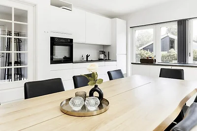 12 Personen Ferienhaus in Væggerløse-By Traum