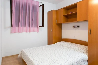 Guest House Old Town View- One Bedroom Apartm...