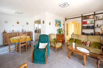 Gut ausgestattetes Dorfhaus in Strandnähe