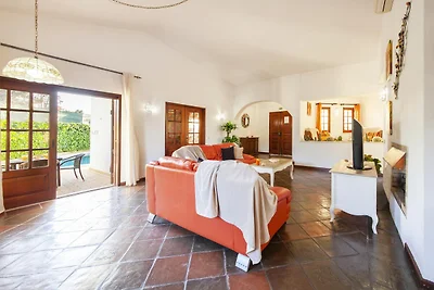 Villa mit privatem Pool in Südlage