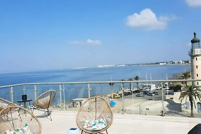 Wohnung in Grau du Roi mit Meerblick