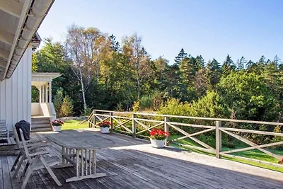 5 Sterne Ferienhaus in Hjälteby