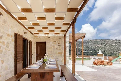 Nuova villa Melidoni con piscina