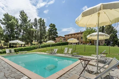 Kinderfreundliches Ferienhaus in Volterra mit...