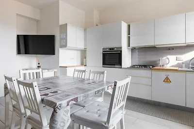 Wohnung in Bologna mit Balkon und Parken