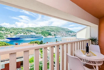 Appartement met balkon vlakbij zee