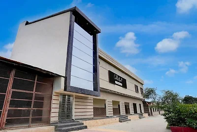 Hotel O Yamuna Riverview Swyamwar Resort