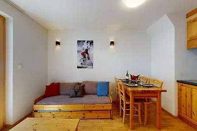 Wohnung im vierten Stock mit Balkon
