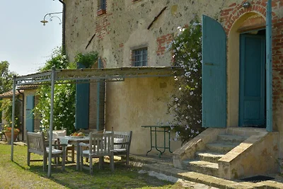 Ferienhaus in Cecina mit Schwimmbecken