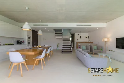 Villa am Meer mit Swimmingpool