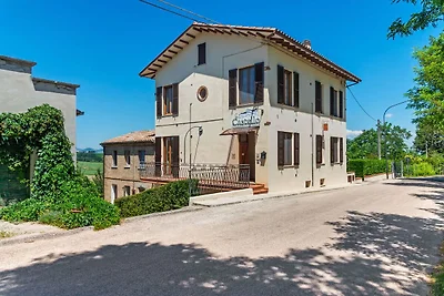 Appartamento con piscina, giardino, BBQ e...