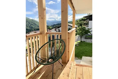 PLAVICA with cozy terrace 1000m from the bath...