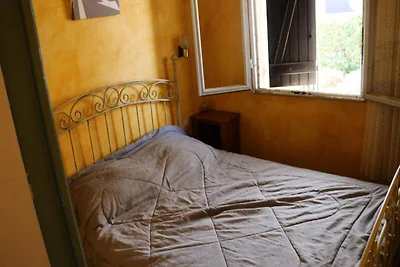 Villa in Port Venus mit Zugang zum Pool